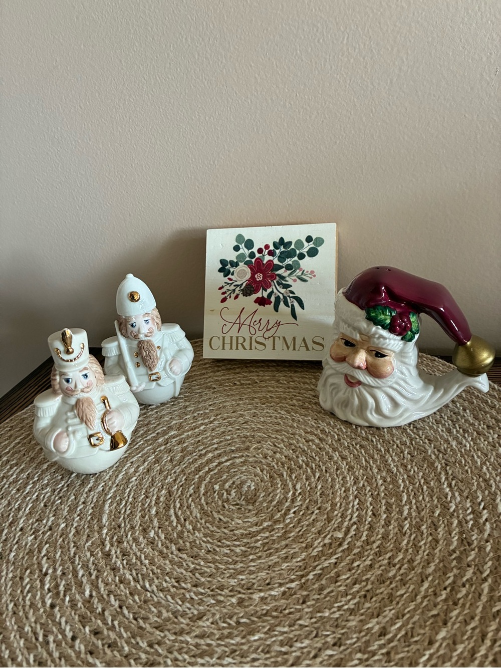Christmas Holiday Small Decor Set of 4 Pieces